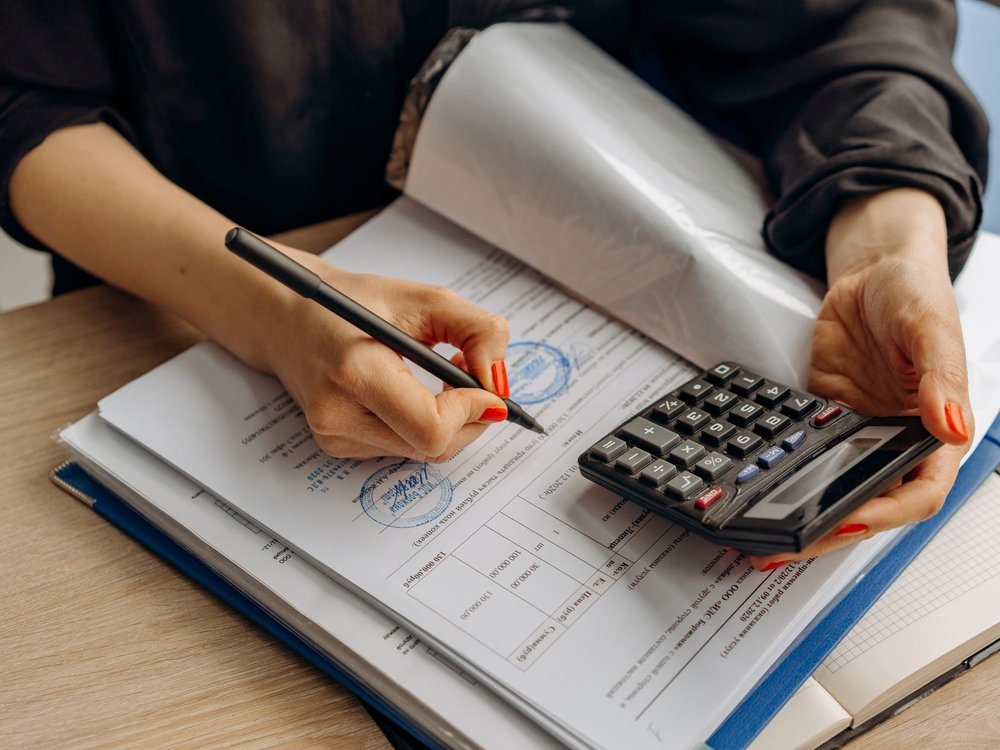 cost comparison document desk